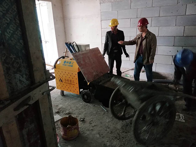 二次結構泵施工現(xiàn)場