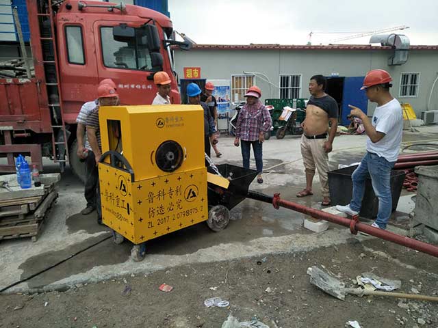 二次構造柱上料機泵